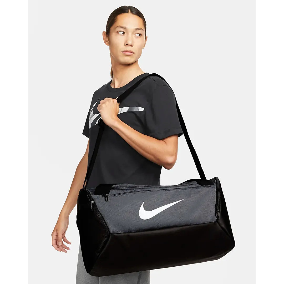 Nike Brasilia 9.5  תיק צד