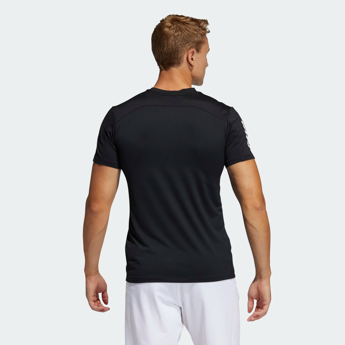 ADIDAS PRIMEBLUE AEROREADY 3-STRIPES SLIM TEE חולצות קצרות לגברים